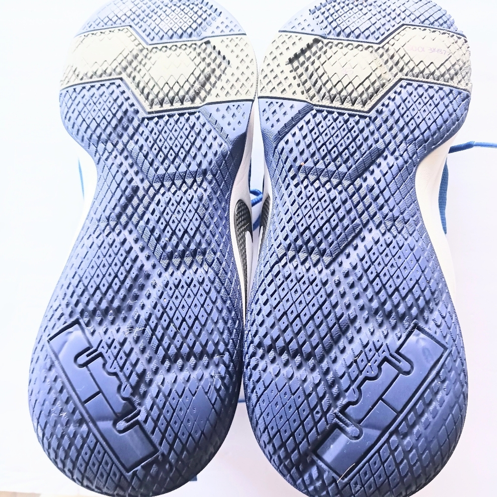 NIKE LeBron Low Zoom Sneakers Blue/White Men's Size 11 - Picture 5 of 9